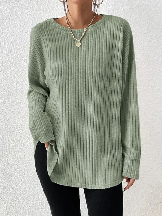Green loose round neck sweater